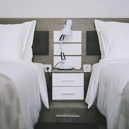 Centre - Two Bedroom Lägenhet *