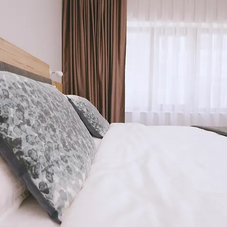 Centre - Two Bedroom Apartament *