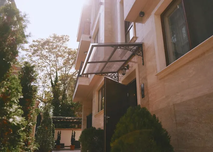 Centre - Two Bedroom Warna